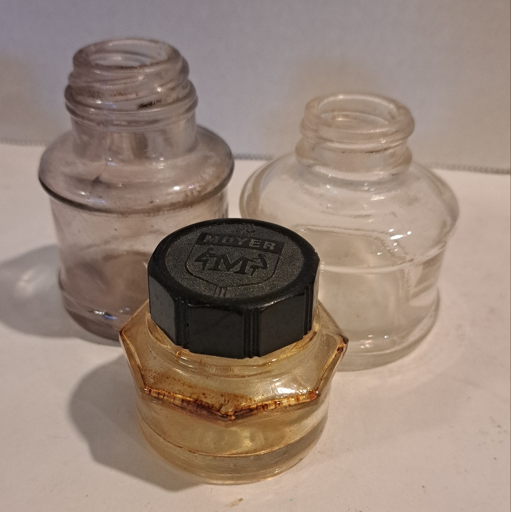 3 Fountain School Desk Inkwell, 1 Moyer, 1 Purple Underwood and 1 clear.